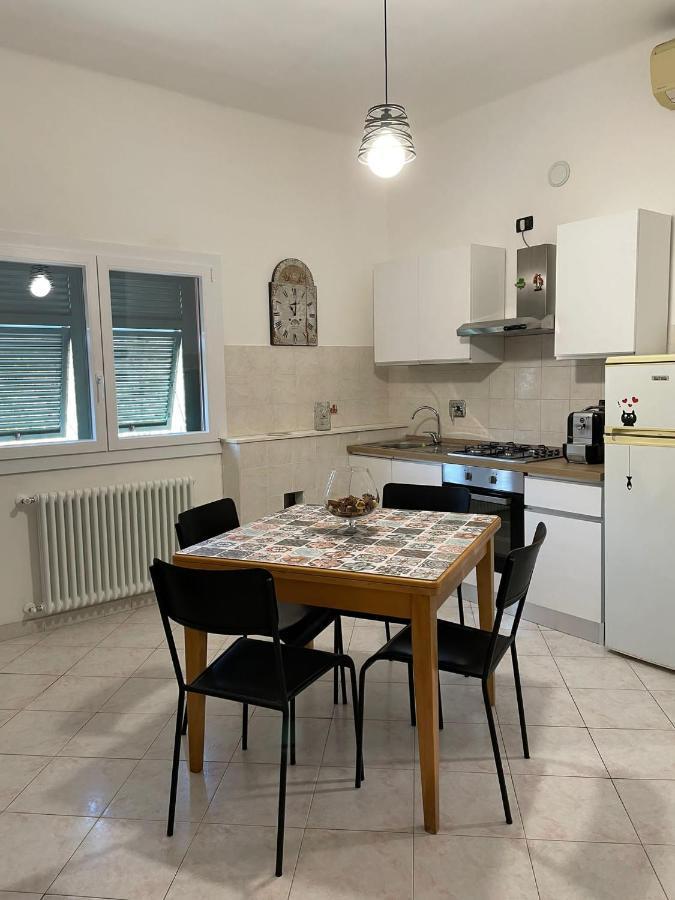 Appartamento Ca' Sandra Vado Ligure Buitenkant foto